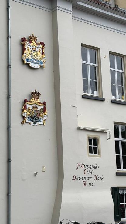 Daisy Ontwaakt: Een Hete Start in het Historische Deventer!